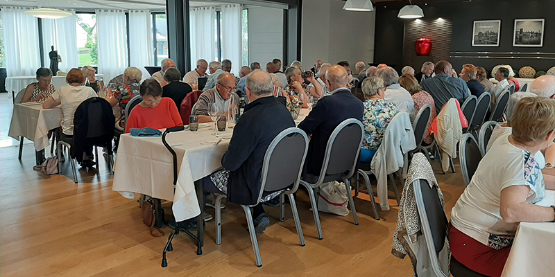 Lire la suite à propos de l’article Repas La Peinière